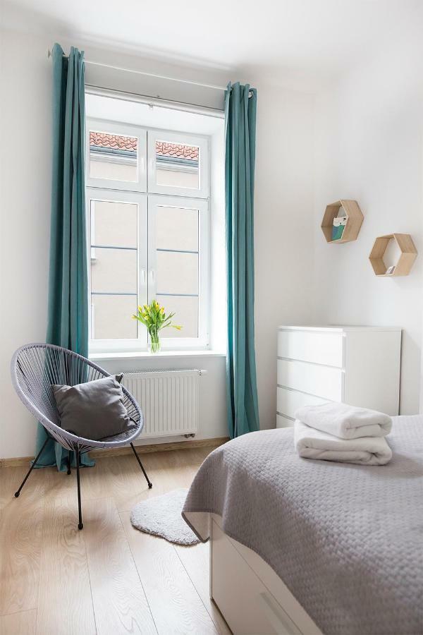 Apartament Mietowy | Chill And The City Apartments グダニスク エクステリア 写真